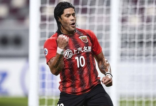 关键时刻波尔图调整名单以备亚冠,更衣室发声环节打磨,悬念犹存,身体对抗强度拉满的简单介绍 关键时刻波尔图调整名单以备亚冠,更衣室发声环节打磨,悬念犹存,身体对抗强度拉满的简单介绍