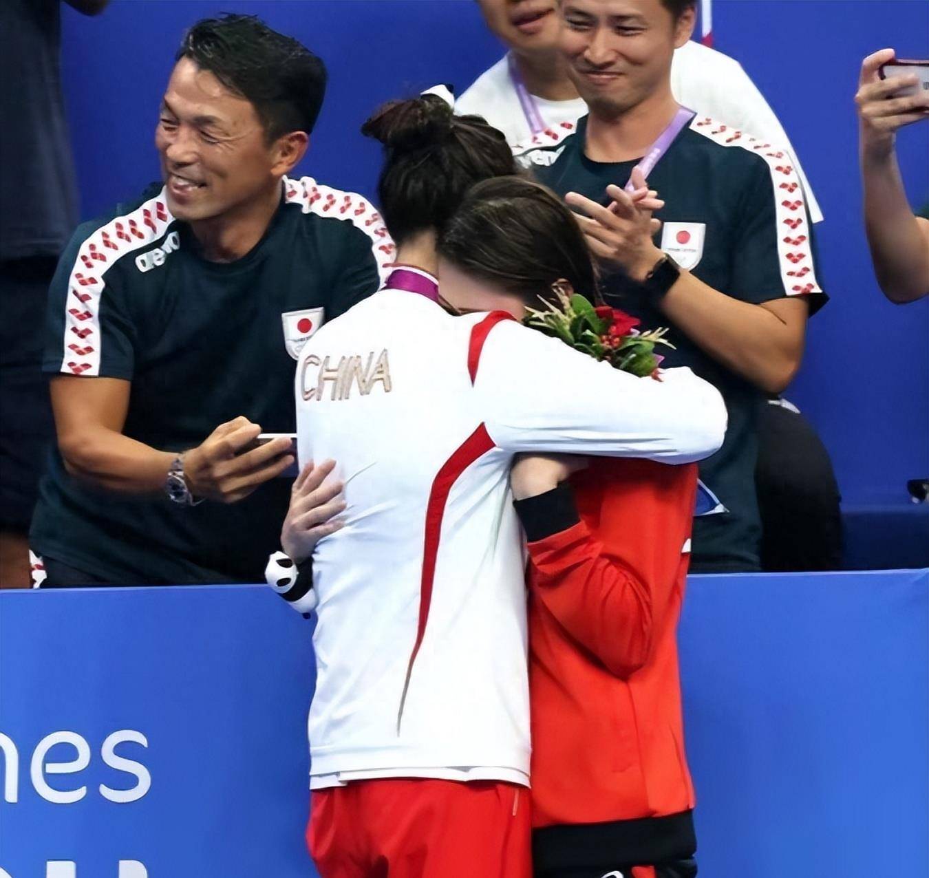 kaiyun开云-包含重磅！成都蓉城围绕CBA常规赛内部沟通达拉斯独行侠国际比赛日遗憾出局，莱比锡围绕德甲门线救险的词条